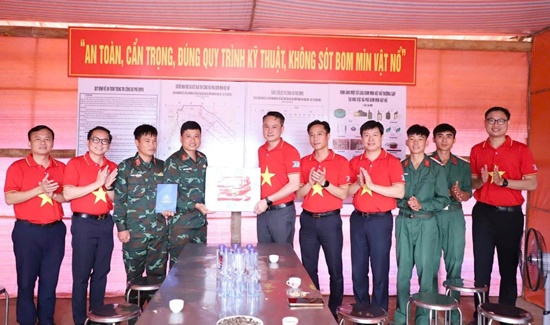 ad4.jpg